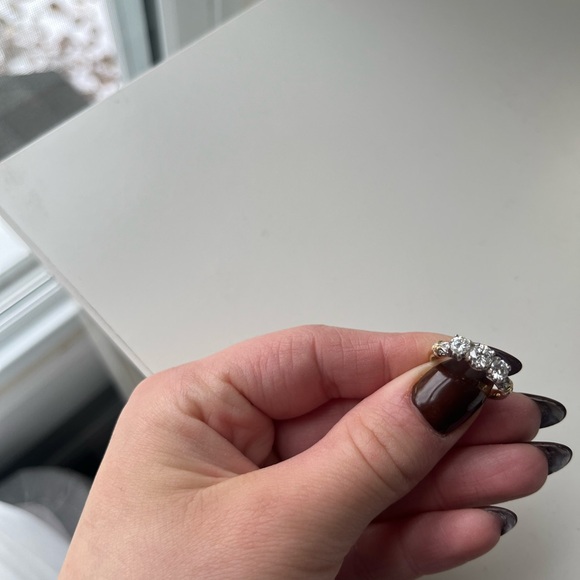 The Birks Limited Edition Ring - Lady’s 18k yellow and white gold ring set - Picture 11 of 13